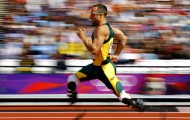 mk体育-Karsa五场连爆，雄鹿极限冲刺—当个人神勇遇上团队硬仗